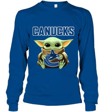 Load image into Gallery viewer, Baby yoda loves Vancouver Canucks star wars the mandalorian fan t shirt