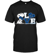 Load image into Gallery viewer, Snoopy loves Vancouver Canucks fan shirt